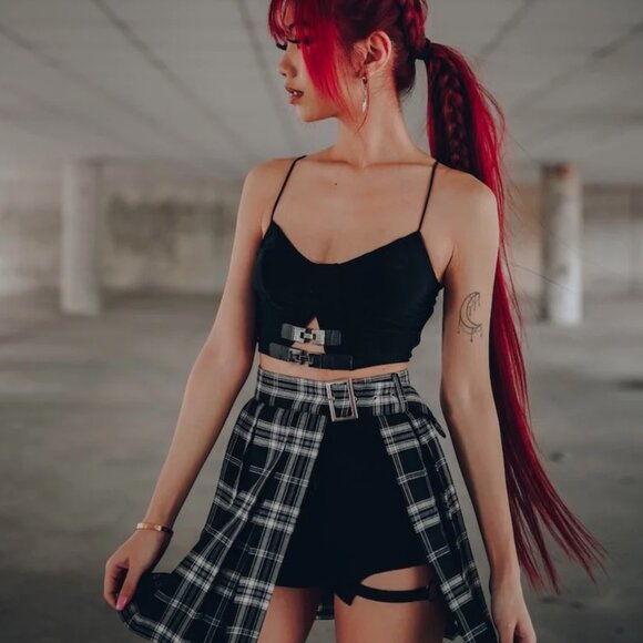 Lychee the Label Oolong (Latte) Adjustable Side Slit Skirt Belt, Dark Grey Plaid - Picture 5 of 5